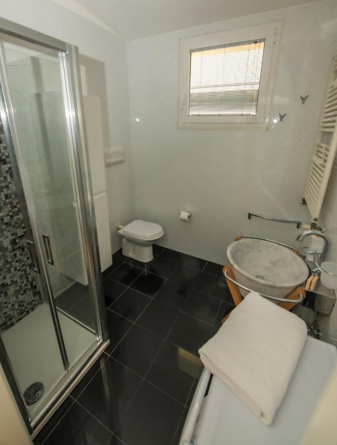 Luxury Suites Collection - Pascoli 13 Riccione Eksteriør billede